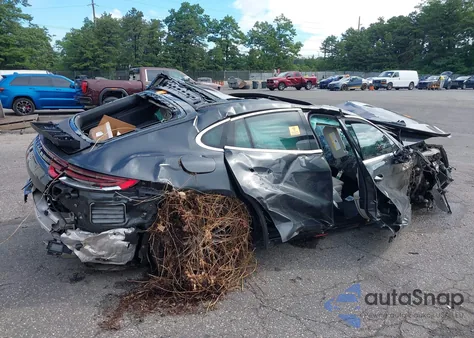 2017 Porsche Panamera 4S z USA, uszkodzony, nr VIN WP0AB2A71HL122382